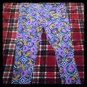 Tall and Curvy LulaRoe Leggings